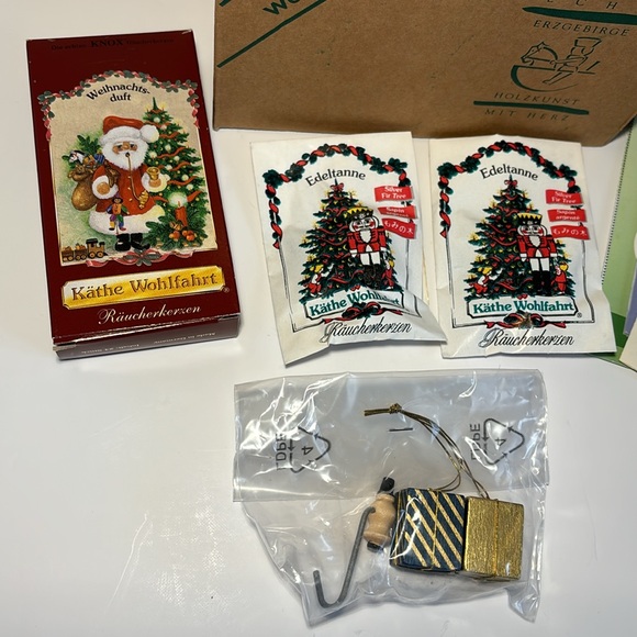 KWO German Incense Smoker Sitting Santa Toy Bag Erzgebirge Germany Christmas NIB - Picture 5 of 14